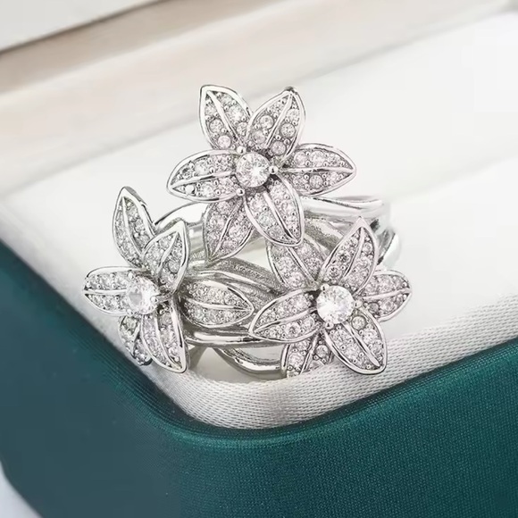 *NEW* Gorgeous 925 Silver Branch Flower Ring